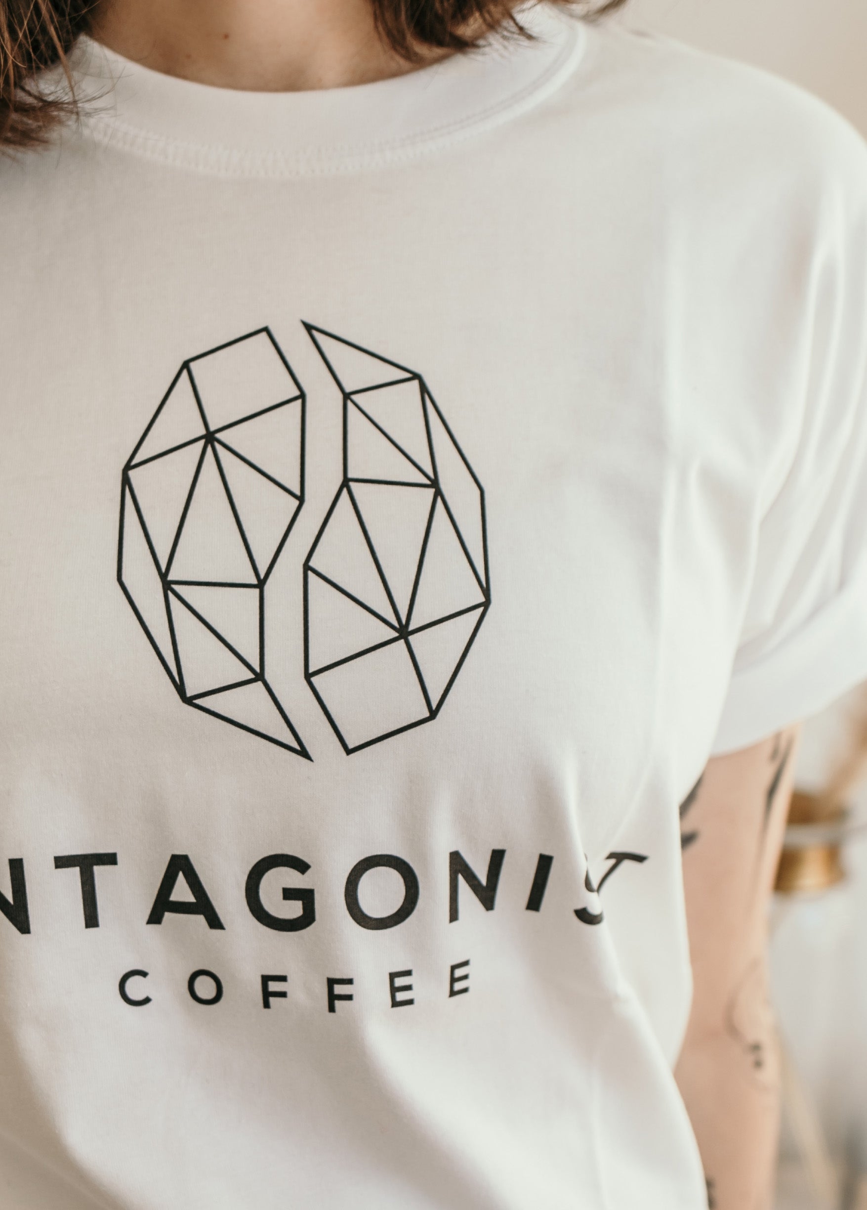 Antagonist T-Shirt weiß unisex